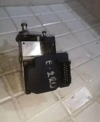 Mercedes-Benz E W210 ABS Pump 0265217401 A0034313012