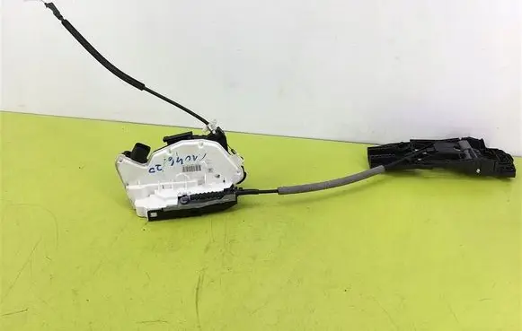 Skoda Fabia Mk2 (5J) Rear door lock 5N0839016O