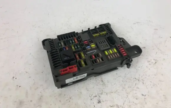 BMW X6 E71 Fuse box set 6931687 B010105300 70492341