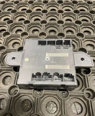 Chrysler Grand Voyager V Door control unit/module 04602807AH SW070611