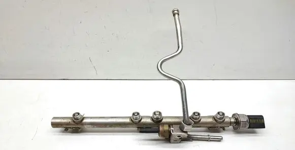 BMW 3 E92 E93 Fuel main line pipe 7562474 13517562474