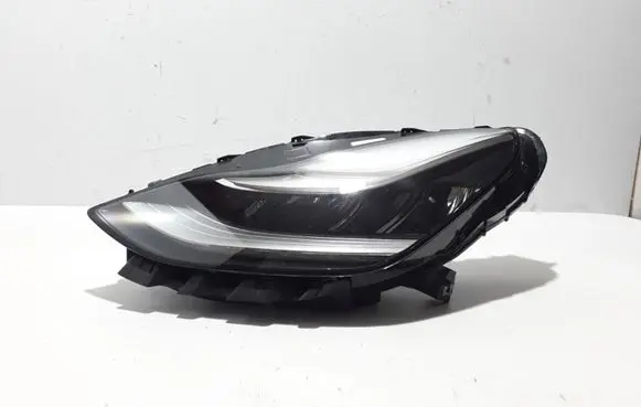 Tesla Model 3 Headlight/headlamp 1077375