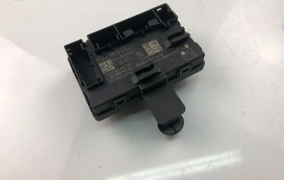 Volkswagen Golf VII Door control unit/module 5Q4959592F