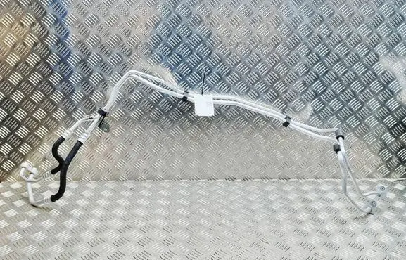 BMW X7 G07 Air conditioning (A/C) pipe/hose 6821425