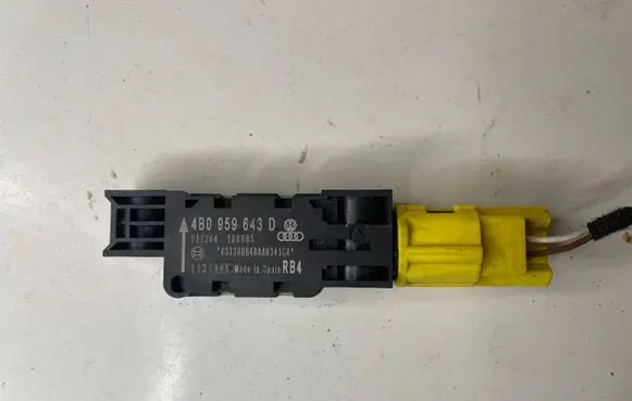 Audi A3 S3 8P Airbag deployment crash/impact sensor 4B0959643D