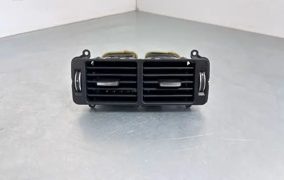 Land Rover Range Rover Sport L494 Rear air vent grill BJ32014A22AD