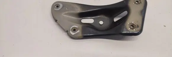 Skoda Yeti (5L) Fender mounting bracket 1Z0810679D