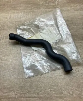 Mercedes-Benz E W211 Breather hose/pipe A1120180482
