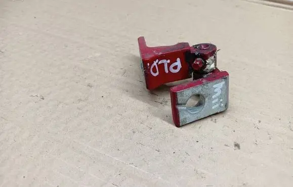 Seat Mii Front door lower hinge 