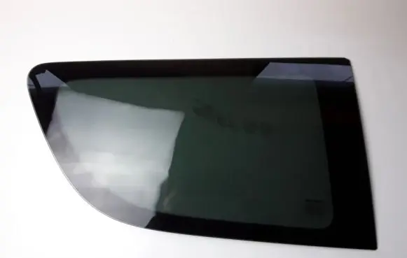 Suzuki Swift II Rear side window E643R006723
