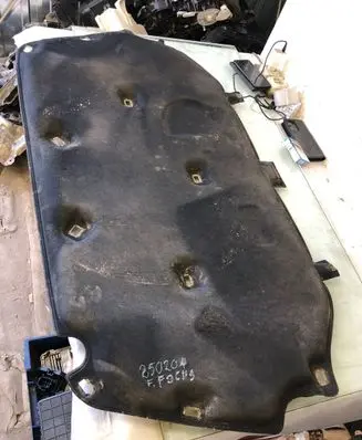 Ford Focus Engine bonnet/hood sound/heat insulation 