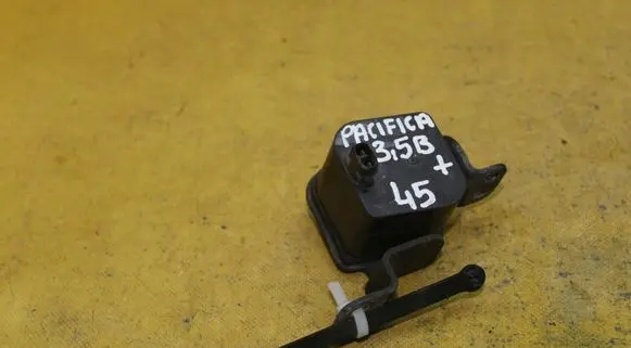 Chrysler Pacifica Oil sump strainer pipe 