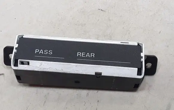 Mazda 3 I Seat belt warning relay BR5SA7C19 BR5S55260