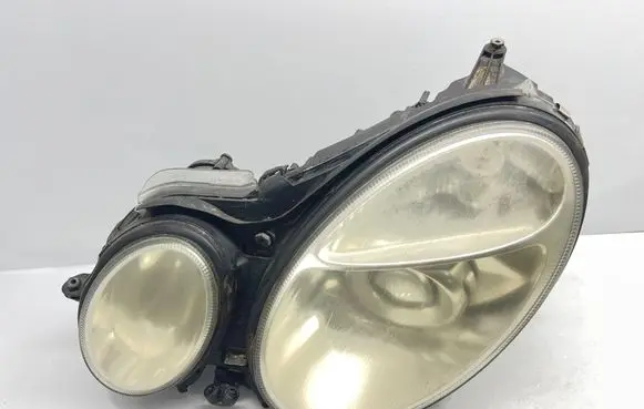 Mercedes-Benz E W211 Headlight/headlamp 15435901 5DV008290