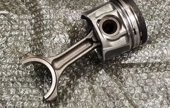 Renault Trafic III (X82) Piston 080340
