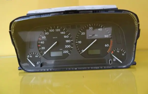Volkswagen Golf III Speedometer (instrument cluster) 1H0919864J