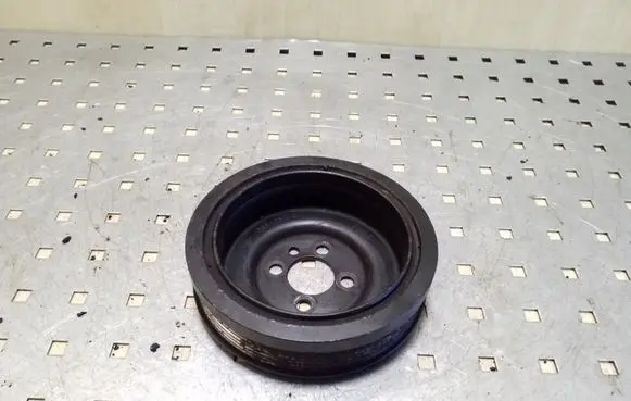 Mitsubishi Outlander Crankshaft pulley 03G105243
