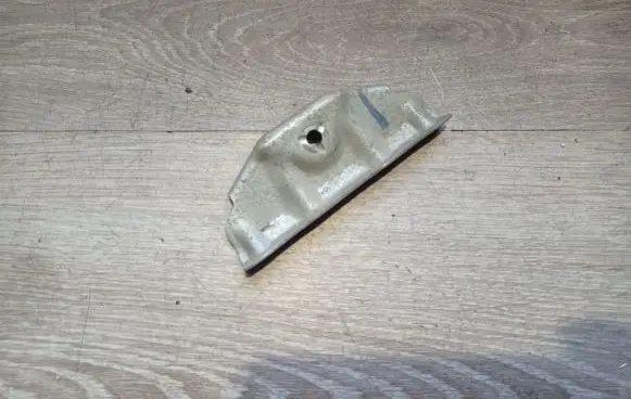 Battery bracket