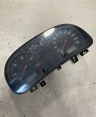 Volkswagen Golf IV Speedometer (instrument cluster) 1J0920802E 0263618032 712407098
