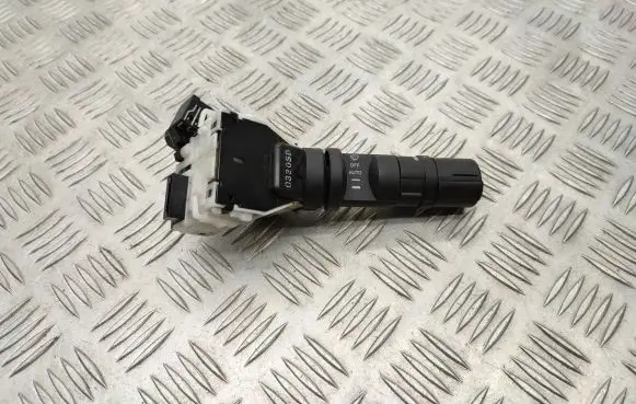 Nissan Qashqai Wiper control stalk