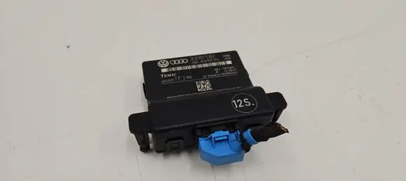 Volkswagen PASSAT B6 Gateway control module 3C0907530E 3C0907951