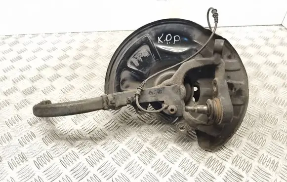 Mercedes-Benz E W211 Front wheel hub 