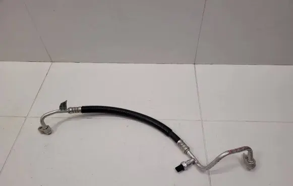 Jeep Grand Cherokee Air conditioning (A/C) pipe/hose 68161179AA