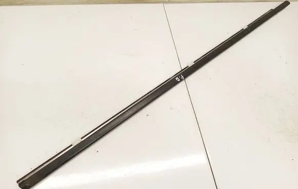 Nissan Primera Front door glass trim molding 