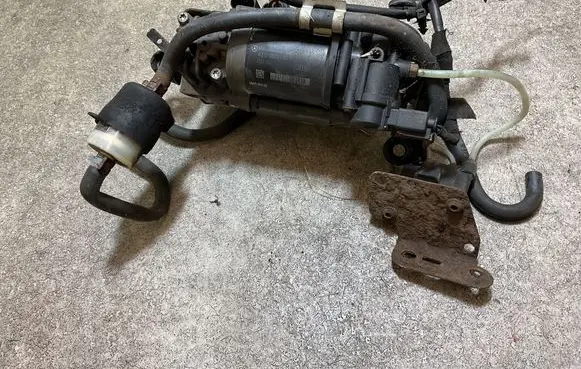 Mercedes-Benz CLS C218 X218 Air suspension compressor/pump A2123200404 ZGS004 ZCS004