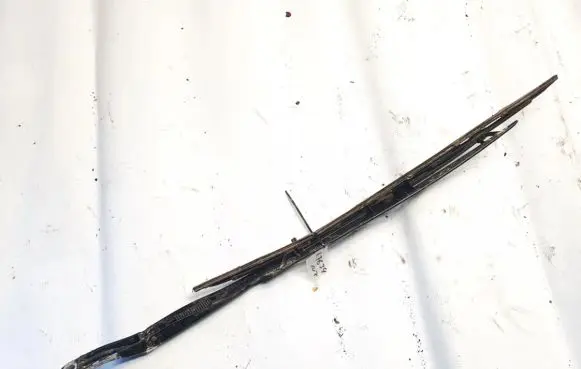Peugeot 607 Front wiper blade arm