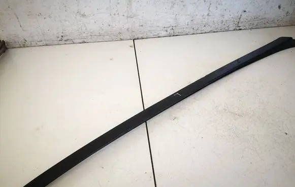 Mercedes-Benz C AMG W204 Windshield trim