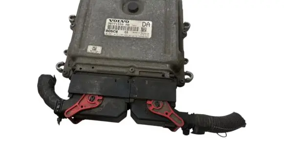 Volvo V70 Engine control unit/module 30771550 1039S13902 0281012103