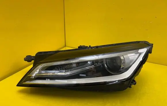 Audi TT TTS RS Mk3 8S Headlight/headlamp 8S0941005
