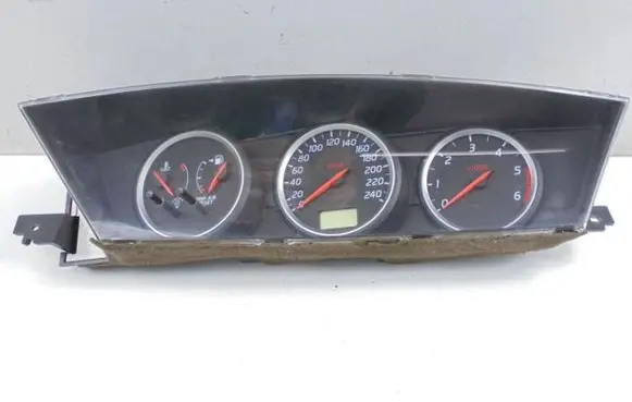 Nissan Primera Speedometer (instrument cluster) AV619