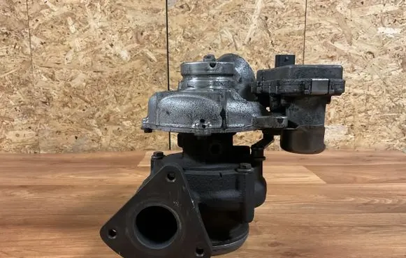 Mercedes-Benz E W212 Turbo A6510900086 011514 110431