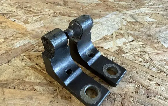 Alfa Romeo 159 Front door upper hinge 