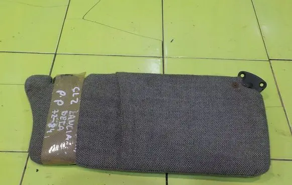 Lancia Beta Sun visor PRZOD SLONECZNIK PRAWY