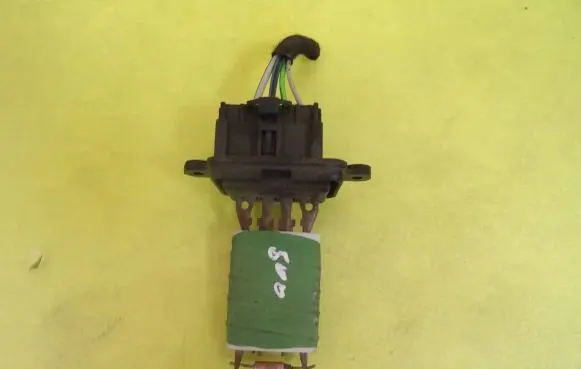Fiat 500 Heater blower motor/fan resistor 142130500