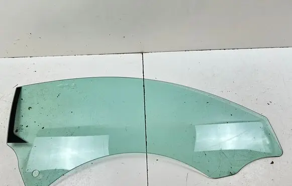 Peugeot RCZ Front door window/glass (coupe) 