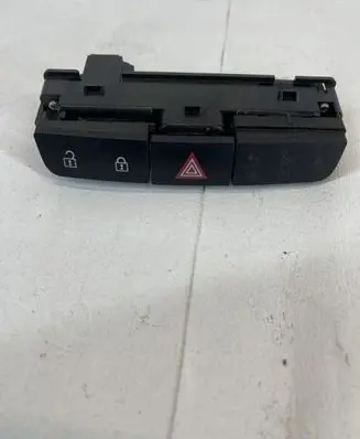 Opel Insignia A Hazard light switch 13271927