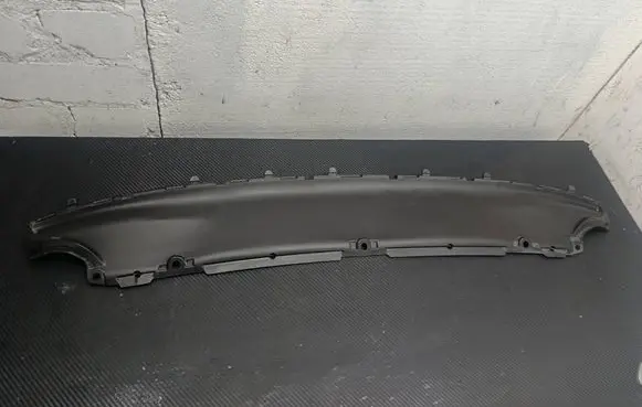 Porsche Macan (95B) Intercooler air guide/duct channel 95B805187