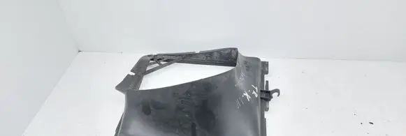 Volkswagen Touareg I Intercooler air channel guide 7L6117339