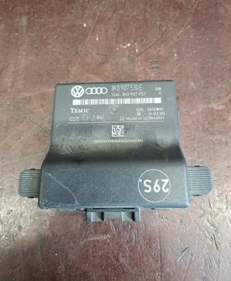 Volkswagen Touran I Gateway control module 1K0907530E 1K0907951