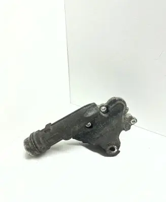 Audi Q7 4M Thermostat/thermostat housing 06E121161BB