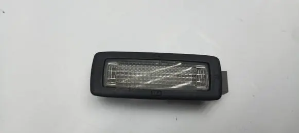 Subaru B9 Tribeca Rear seat light 16251730