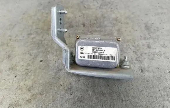 Volkswagen Golf IV ESP acceleration yaw rate sensor