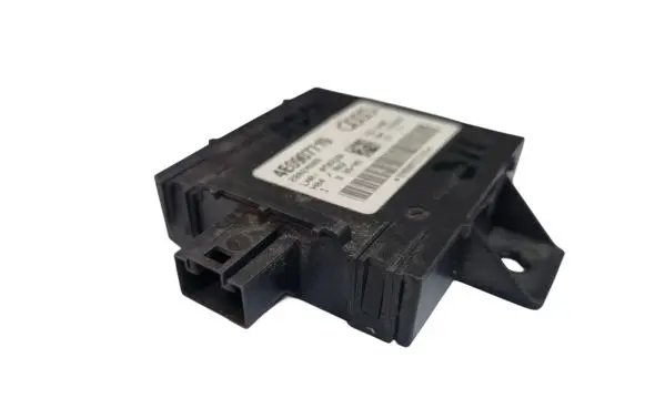 Audi A8 S8 D3 4E Alarm control unit/module 4E0907719 28024689 198005D3B9C