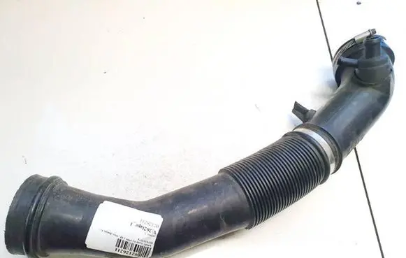 Audi A4 S4 B5 8D Air intake hose/pipe 053133357a