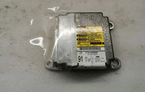 Toyota Corolla Verso AR10 Airbag control unit/module 891700F032 891700F240