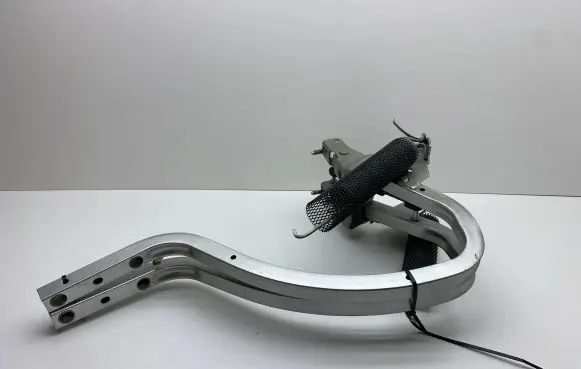 Dodge Charger Tailgate/trunk/boot hinge 